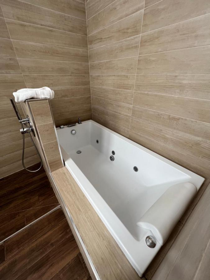 Arena Luxury Rooms Верона Экстерьер фото